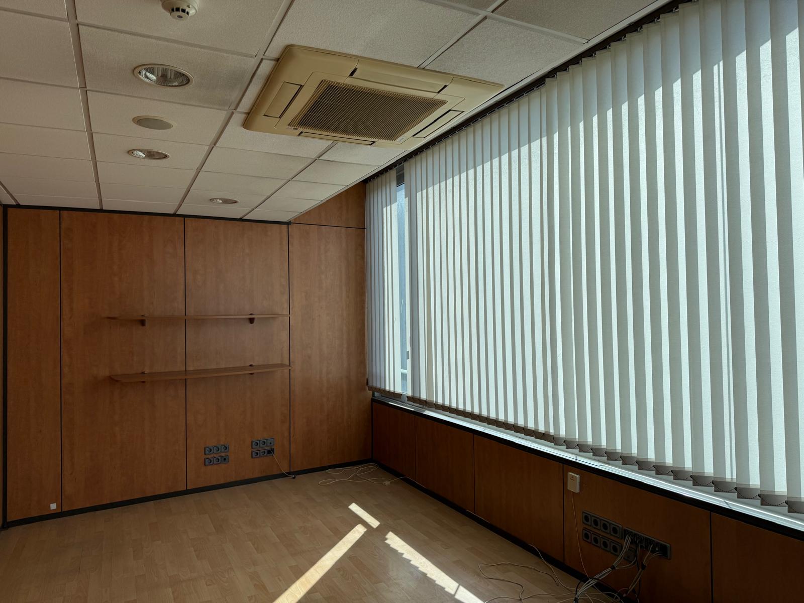 1a547f71-d8aa-4abd-85e6-624a50afabc1