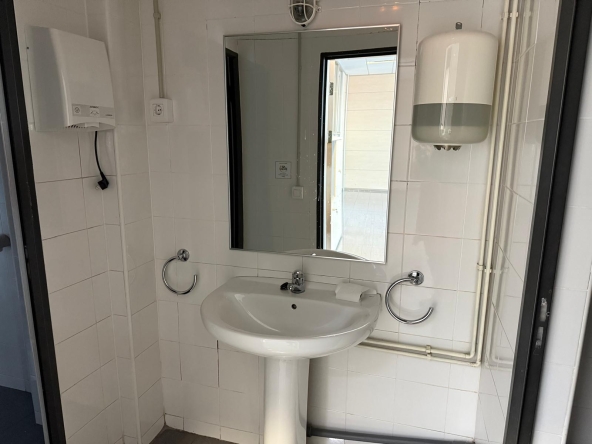 648b1caa-a99f-43e2-b9e4-8fad8b9ca8bb